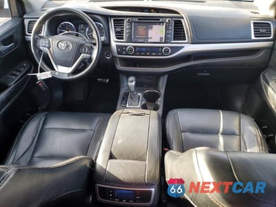 Zdjęcie 8 z 13 samochodu: 2015 TOYOTA HIGHLANDER XLE VIN:5TDJKRFH8FS095901 - miniatura