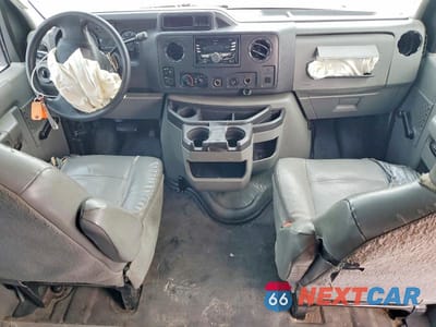 Zdjęcie 8 z 14 samochodu: 2010 FORD ECONOLINE E350 SUPER DUTY WAGON VIN:1FBSS3BL1ADA53915 - miniatura