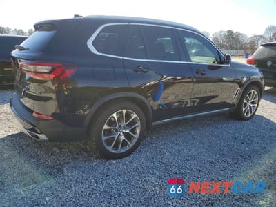 Trzecie zdjęcie samochodu z tyłu: 2021 BMW X5 XDRIVE45E VIN:5UXTA6C08M9F27716 - miniatura