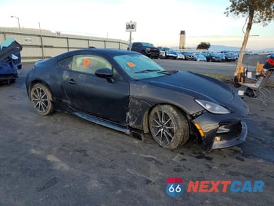 Czwarte zdjęcie samochodu z boku: 2023 TOYOTA GR 86 VIN:JF1ZNBB10P9751296 - miniatura