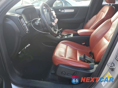 Zdjęcie 7 z 13 samochodu: 2019 VOLVO XC40 T4 MOMENTUM VIN:YV4AC2HKXK2050132 - miniatura