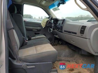 Zdjęcie 10 z 12 samochodu: 2007 CHEVROLET SILVERADO C1500 VIN:1GCEC14097E567253 - miniatura