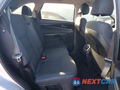 Zdjęcie 10 z 12 samochodu: 2018 KIA SORENTO LX VIN:5XYPG4A36JG425549 - miniatura