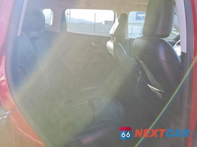 Zdjęcie 10 z 13 samochodu: 2020 JEEP COMPASS LATITUDE VIN:3C4NJDBB7LT244535 - miniatura