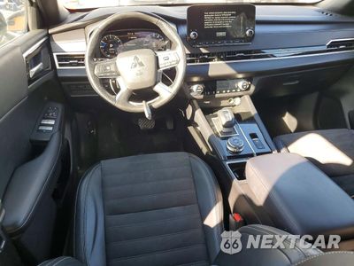 Zdjęcie 8 z 14 samochodu: 2024 MITSUBISHI OUTLANDER SE VIN:JA4J4VA85RZ061471 - miniatura