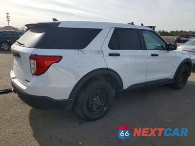 Trzecie zdjęcie samochodu z tyłu: 2020 FORD EXPLORER POLICE INTERCEPTOR VIN:1FM5K8AW5LGC63111 - miniatura