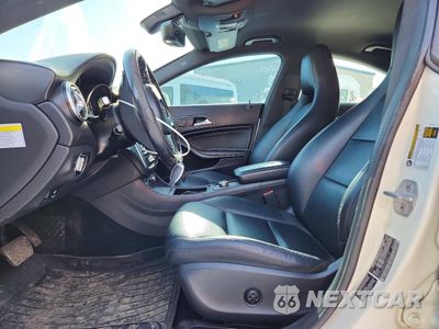 Zdjęcie 7 z 12 samochodu: 2014 MERCEDES-BENZ CLA 250 VIN:WDDSJ4EB3EN062144 - miniatura