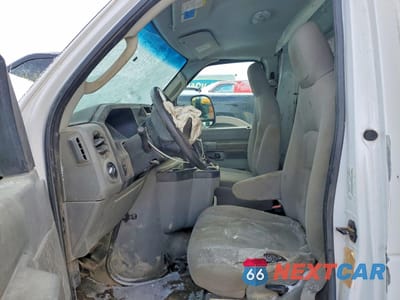 Zdjęcie 7 z 13 samochodu: 2018 FORD E450 BOX TRUCK VIN:1FDWE4F68JDC32656 - miniatura