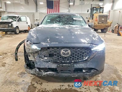 Piąte zdjęcie samochodu w środku: 2024 MAZDA CX-5 PREFERRED VIN:JM3KFBCL1R0494057 - miniatura