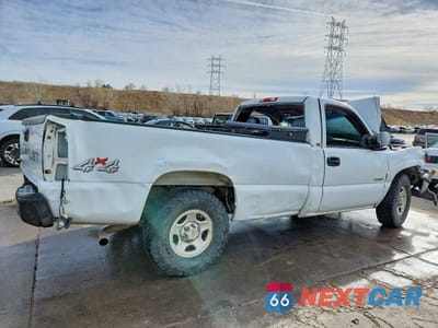 Trzecie zdjęcie samochodu z tyłu: 2000 CHEVROLET SILVERADO K1500 VIN:1GCEK14T3YE168563 - miniatura