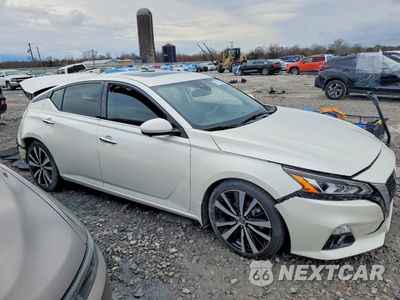 Czwarte zdjęcie samochodu z boku: 2020 NISSAN ALTIMA PLATINUM VIN:1N4AL4FV8LC118229 - miniatura