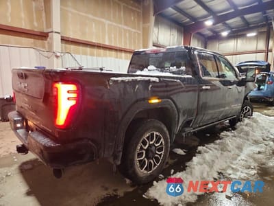 Trzecie zdjęcie samochodu z tyłu: 2025 GMC SIERRA K2500 DENALI ULTIMATE VIN:1GT4UXEY2SF170549 - miniatura