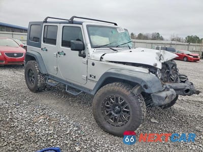 Czwarte zdjęcie samochodu z boku: 2008 JEEP WRANGLER UNLIMITED X VIN:1J4GB39138L610811 - miniatura
