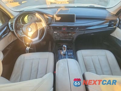 Zdjęcie 8 z 13 samochodu: 2015 BMW X5 XDRIVE35D VIN:5UXKS4C55F0J99765 - miniatura