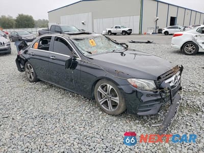 Czwarte zdjęcie samochodu z boku: 2020 MERCEDES-BENZ E 350 VIN:WDDZF8DBXLA752700 - miniatura