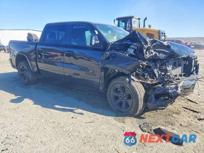 Czwarte zdjęcie samochodu z boku: 2025 RAM 1500 BIG HORN VIN:1C6RREFP4SN664426 - miniatura