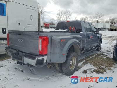 Trzecie zdjęcie samochodu z tyłu: 2024 FORD F350 SUPER - SEMI TRUCK VIN:1FT8W3DT4REF70462 - miniatura