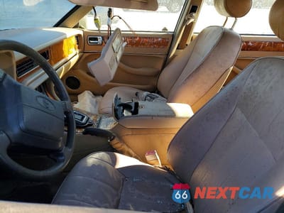 Zdjęcie 7 z 12 samochodu: 1994 JAGUAR XJ6 VIN:SAJHX1741RC688343 - miniatura