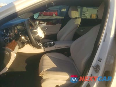 Zdjęcie 7 z 13 samochodu: 2018 MERCEDES-BENZ E 300 4MATIC VIN:WDDZF4KB9JA375236 - miniatura