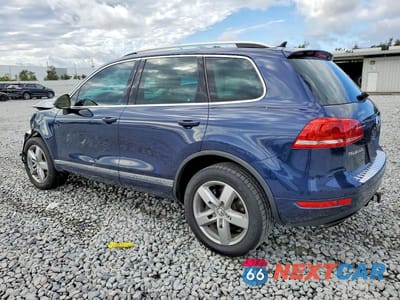 Drugie zdjęcie samochodu z przodu: 2011 VOLKSWAGEN TOUAREG V6 VIN:WVGFF9BP6BD000616 - miniatura
