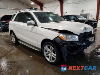 Czwarte zdjęcie samochodu z boku: 2015 MERCEDES-BENZ ML 350 4MATIC VIN:4JGDA5HB1FA549108 - miniatura