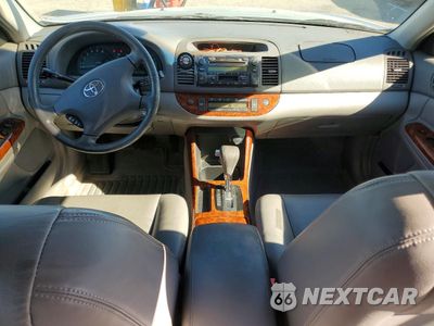 Zdjęcie 8 z 14 samochodu: 2002 TOYOTA CAMRY LE VIN:JTDBF30K620005894 - miniatura