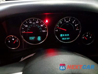 Zdjęcie 9 z 12 samochodu: 2015 JEEP WRANGLER UNLIMITED SAHARA VIN:1C4BJWEG1FL643527 - miniatura