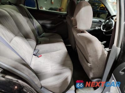 Zdjęcie 10 z 11 samochodu: 2004 HONDA CIVIC LX VIN:2HGES16614H938125 - miniatura