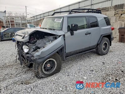 2013 TOYOTA FJ CRUISER JTEBU4BF7DK159058 - główne zdjęcie licytacji z USA - miniatura