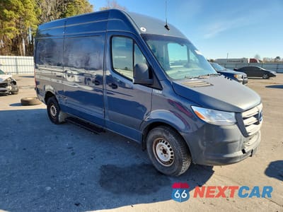 Czwarte zdjęcie samochodu z boku: 2019 MERCEDES-BENZ SPRINTER 2500/3500 VIN:WD4PF0CD1KP104640 - miniatura