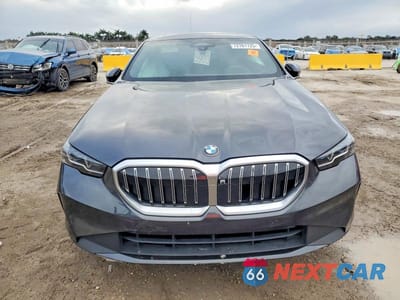 Piąte zdjęcie samochodu w środku: 2025 BMW 530 I VIN:WBA43FJ01SCT71595 - miniatura