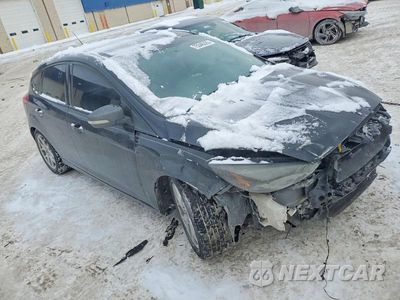 Czwarte zdjęcie samochodu z boku: 2015 FORD FOCUS SE VIN:1FADP3K29FL218447 - miniatura