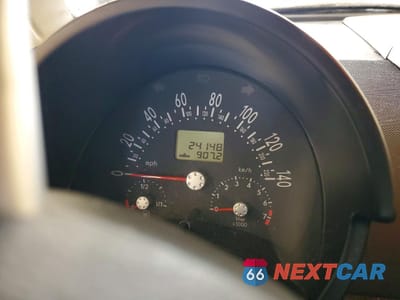 Zdjęcie 9 z 13 samochodu: 2000 VOLKSWAGEN NEW BEETLE GLS VIN:3VWCA21C2YM477100 - miniatura