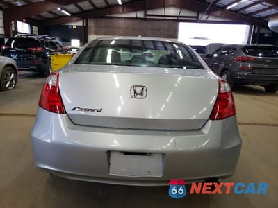 Zdjęcie 6 z 12 samochodu: 2010 HONDA ACCORD EXL VIN:1HGCS1B89AA011530 - miniatura