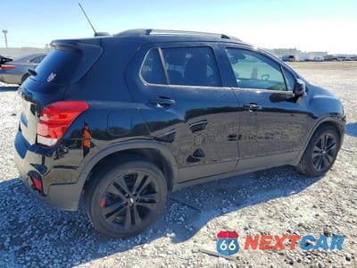 Trzecie zdjęcie samochodu z tyłu: 2020 CHEVROLET TRAX 1LT VIN:3GNCJLSB6LL283240 - miniatura