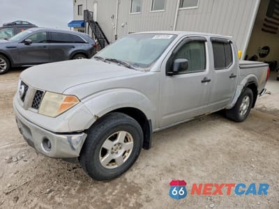 2006 NISSAN FRONTIER CREW CAB LE 1N6AD07WX6C456160 - główne zdjęcie licytacji z USA - miniatura