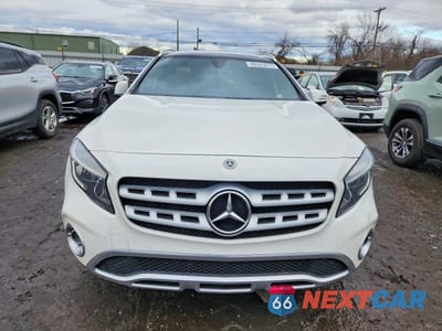 Piąte zdjęcie samochodu w środku: 2019 MERCEDES-BENZ GLA 250 4MATIC VIN:WDCTG4GB7KU013566 - miniatura