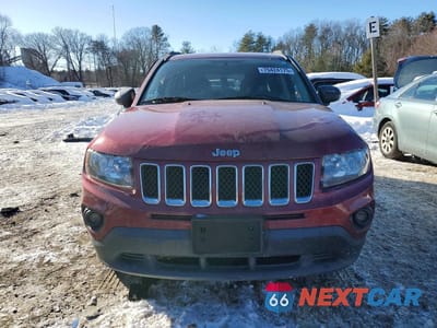 Piąte zdjęcie samochodu w środku: 2016 JEEP COMPASS SPORT VIN:1C4NJDBB3GD779535 - miniatura