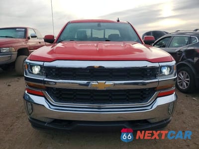 Piąte zdjęcie samochodu w środku: 2017 CHEV SILVERADO K1500 LT VIN:1GCVKREC2HZ150710 - miniatura