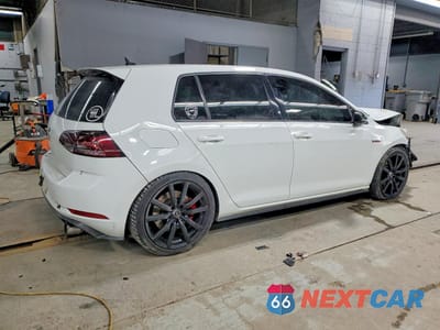 Trzecie zdjęcie samochodu z tyłu: 2018 VOLKSWAGEN GTI S VIN:3VW547AU1JM254204 - miniatura