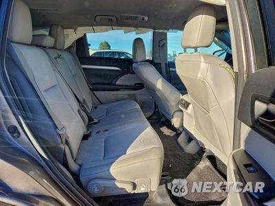 Zdjęcie 11 z 14 samochodu: 2017 TOYOTA HIGHLANDER LE VIN:5TDZZRFH5HS226140 - miniatura