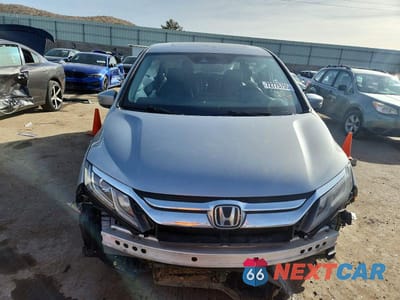 Piąte zdjęcie samochodu w środku: 2019 HONDA ODYSSEY EXL VIN:5FNRL6H77KB006191 - miniatura