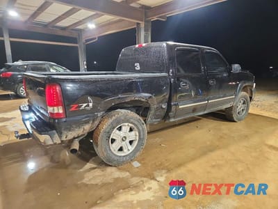 Trzecie zdjęcie samochodu z tyłu: 2005 CHEVROLET SILVERADO K1500 VIN:2GCEK13TX51230930 - miniatura