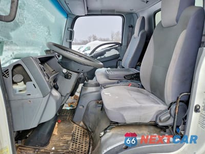 Zdjęcie 7 z 12 samochodu: 2017 ISUZU NPR HD REFRIGERATED BOX TRUCK VIN:54DC4W1B8HS807544 - miniatura