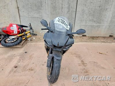 Drugie zdjęcie samochodu z przodu: 2024 YAMAHA YZFR1 VIN:JYARN66E5RA004093 - miniatura