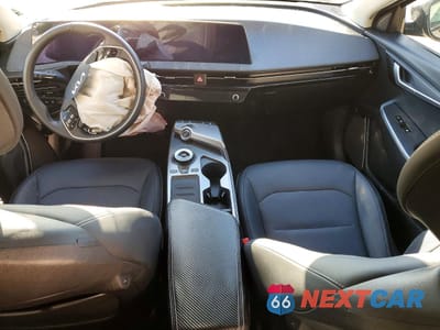 Zdjęcie 8 z 14 samochodu: 2024 KIA EV6 LIGHT VIN:KNDC34LA3R5177190 - miniatura