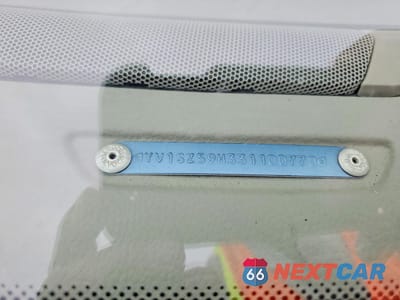 Zdjęcie 12 z 12 samochodu: 2003 VOLVO XC70 VIN:YV1SZ59H331100770 - miniatura