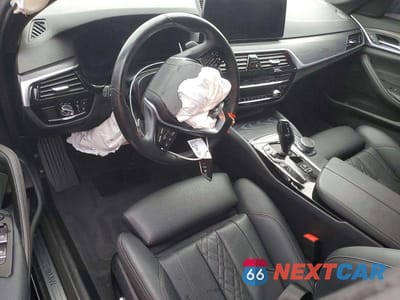 Zdjęcie 8 z 12 samochodu: 2021 BMW 530 I VIN:WBA53BH01MCF18040 - miniatura