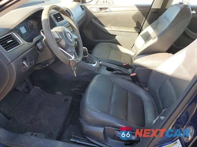 Zdjęcie 7 z 12 samochodu: 2011 VOLKSWAGEN JETTA SE VIN:3VWDZ7AJ7BM328391 - miniatura