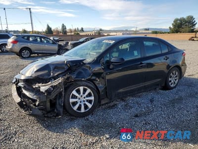 2020 TOYOTA COROLLA LE 5YFEPRAE2LP105312 - główne zdjęcie licytacji z USA - miniatura